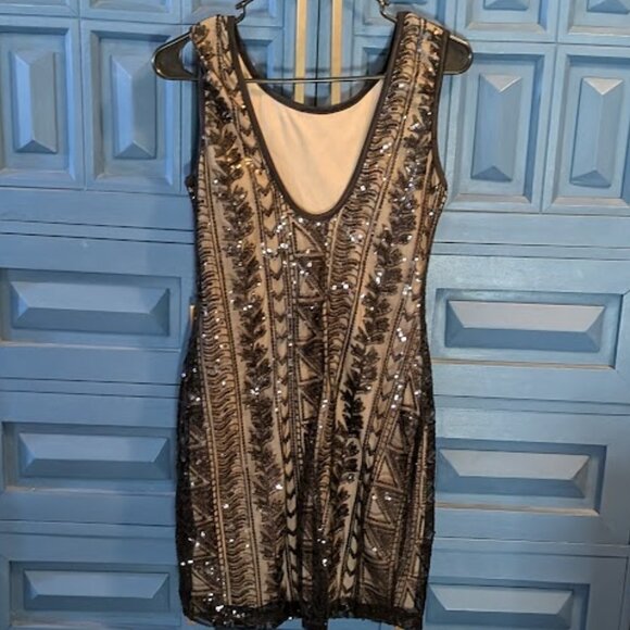 J29 EMERALD SUNDAE Black Laced Dress - Picture 3 of 4